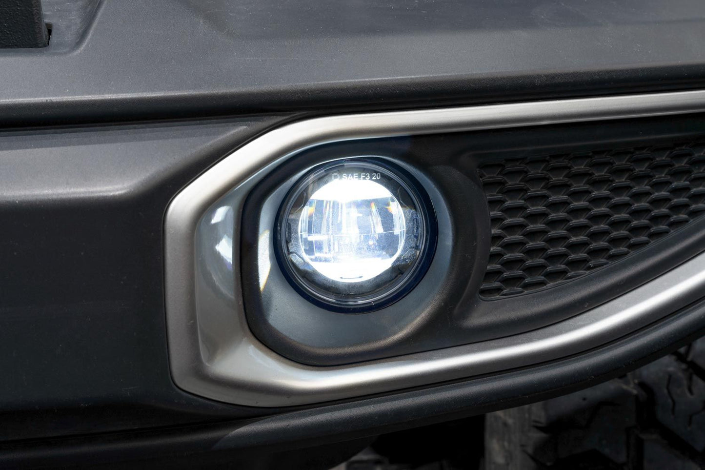 Elite Series Type MR Fog Lamps For Jeep (Pair)