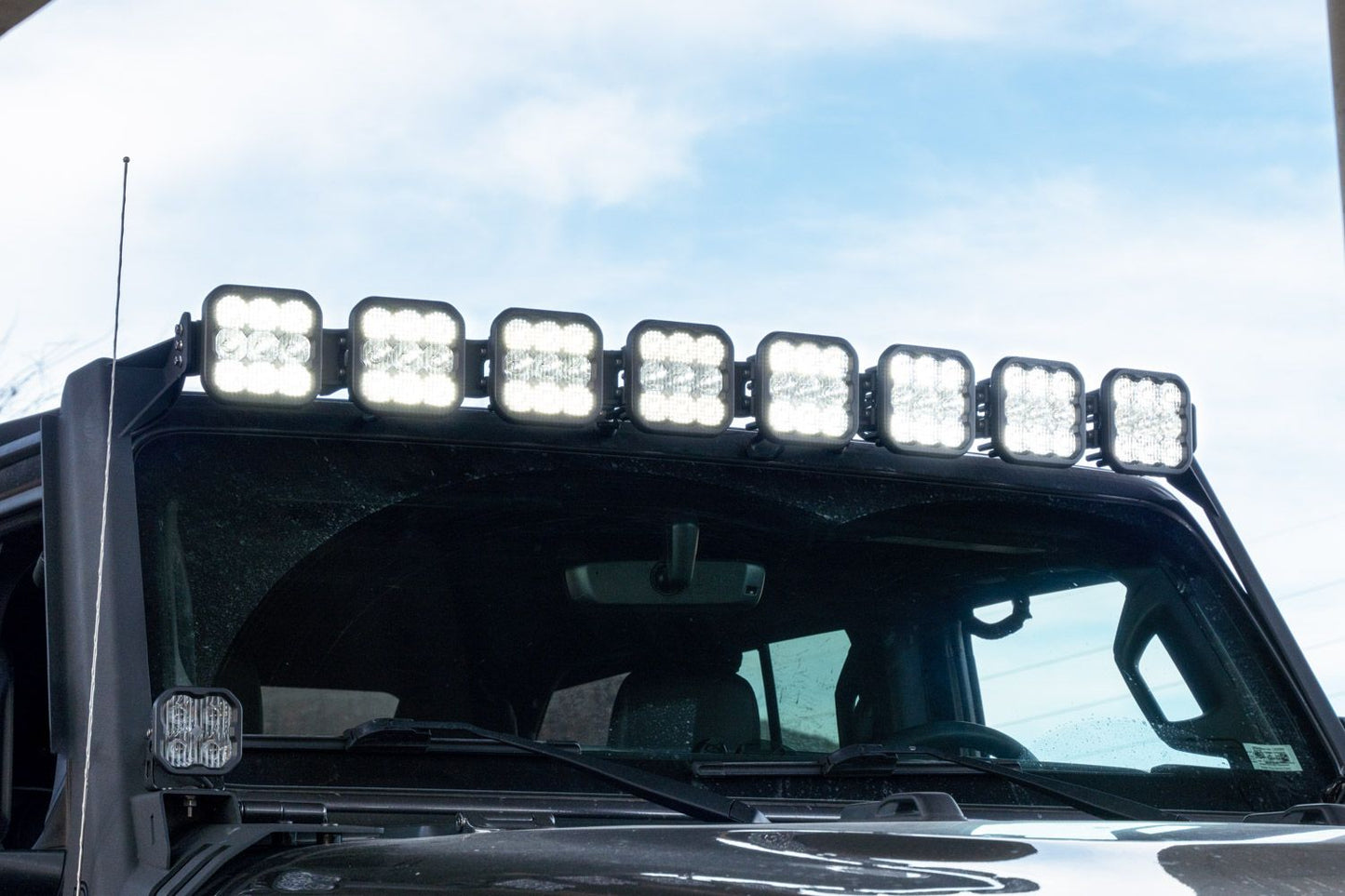 SS5 Windshield CrossLink Lightbar Kit For 2018-2023 Jeep JL Wrangler