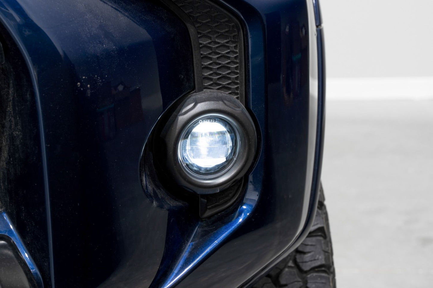 Elite Series Type CGX Fog Lamps For Lexus (Pair)