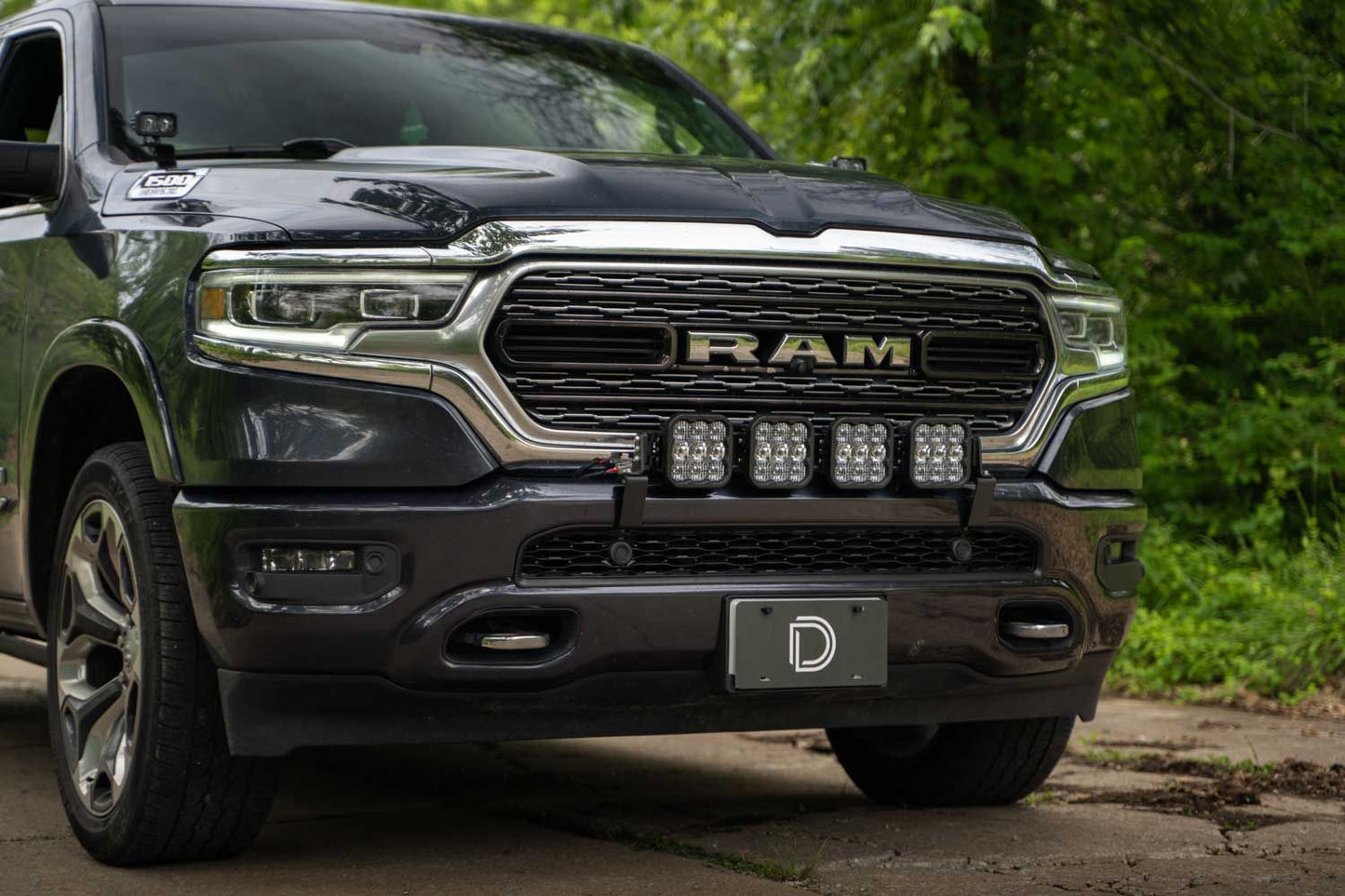 SS5 Grille CrossLink Lightbar Kit For 2019-2023 Ram 1500